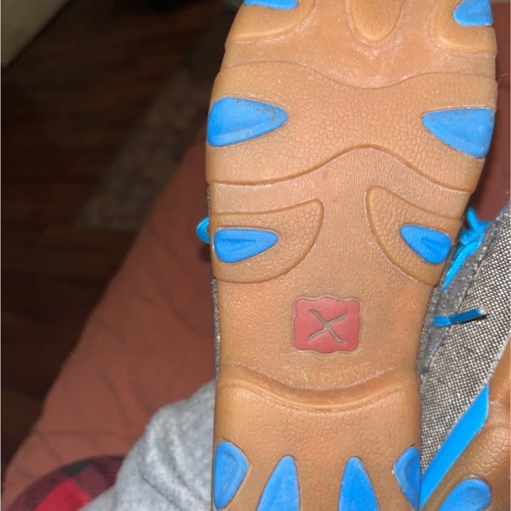 Twisted x shoes - Picture 3 of 3